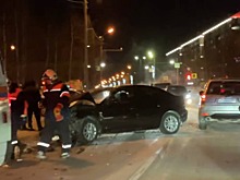 Два человека пострадали в крупном ДТП в центре Ноябрьска. ФОТО