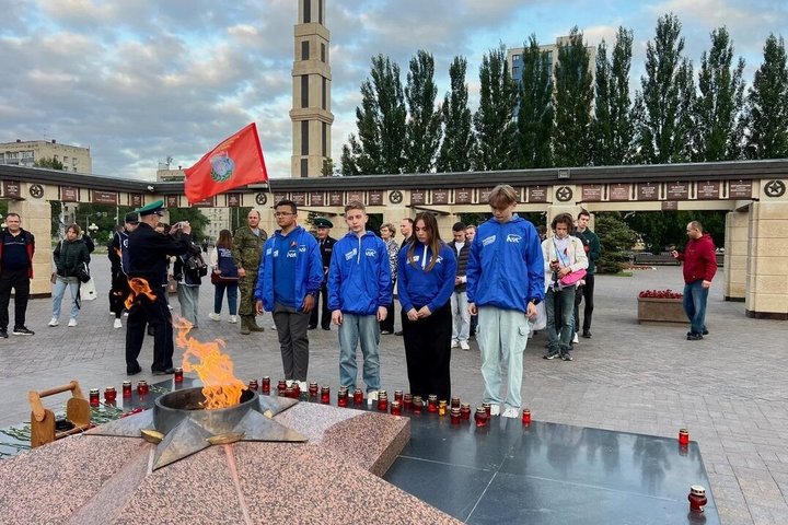В Казани прошла акция «Свеча памяти» в день памяти и скорби