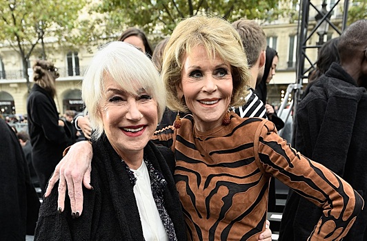 79-летняя Джейн Фонда и 72-летняя Хелен Миррен дали фору супермоделям на модном шоу в Париже