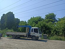 В Бердске у крана разорвало покрышки после сильного удара током