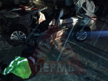 На пермской трассе водитель кроссовера погиб в ДТП с четырьмя грузовиками