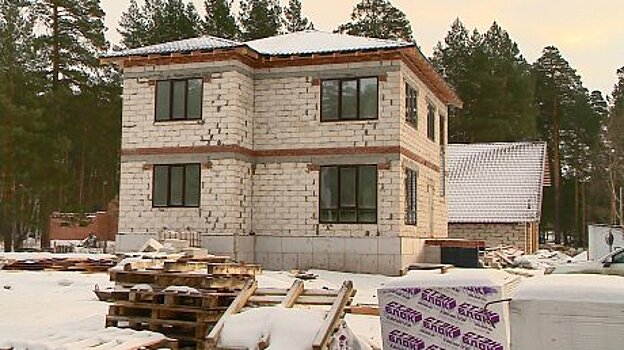 Построенные в Ахунском Бору дома сносить не будут