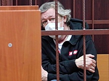 Ефремова увезли на допрос