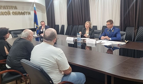 Прокурор Волгоградской области Денис Костенко провел личный прием предпринимателей