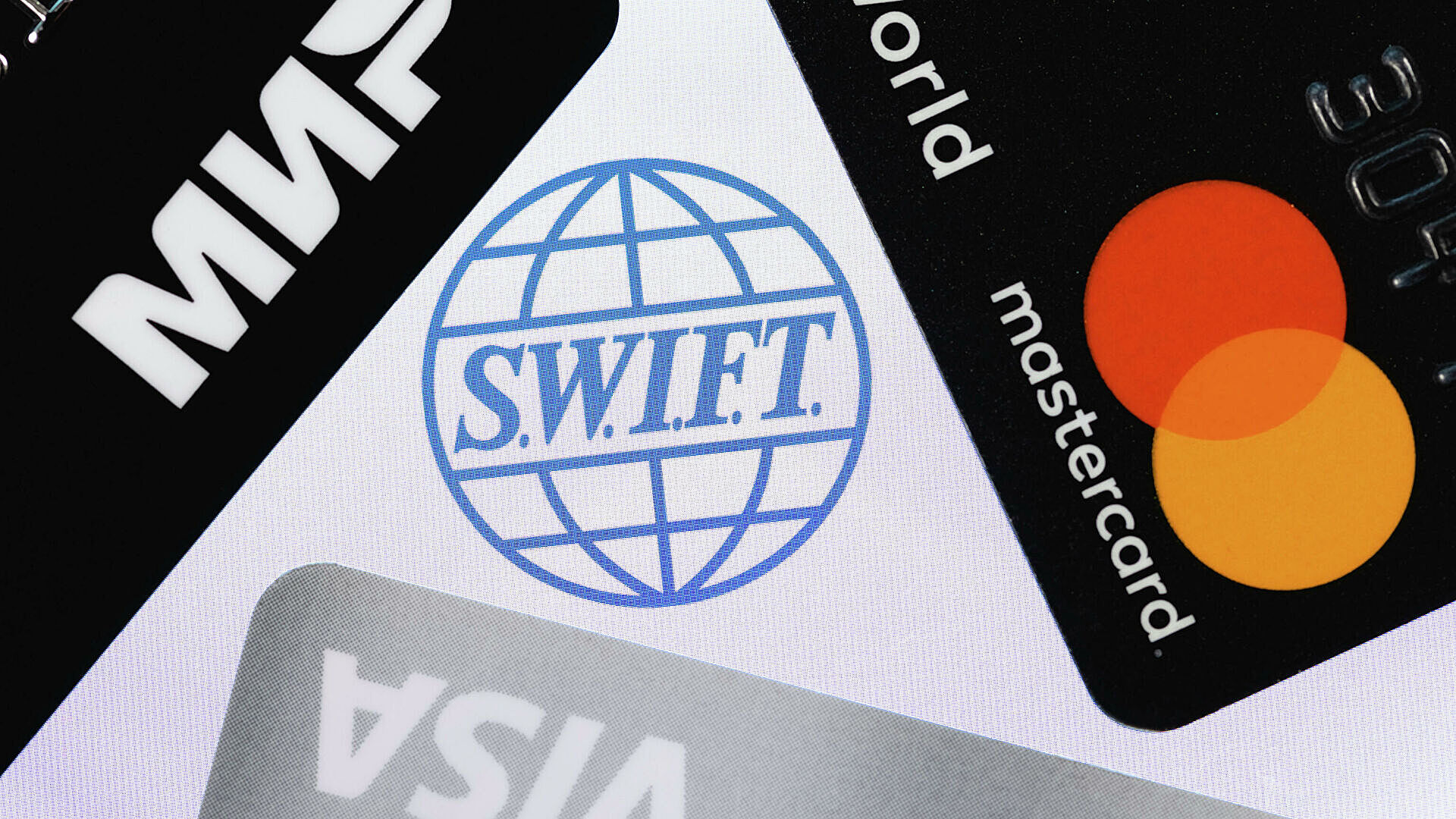 СМИ: ФРГ поддержала ограничение работы SWIFT в России