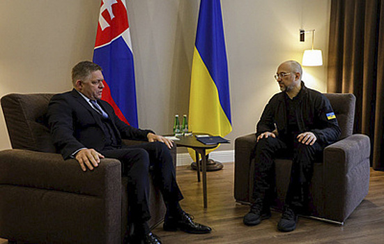 Фицо заявил Шмыгалю, что не верит в военное решение конфликта на Украине