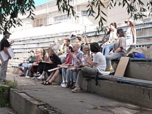 "Подчиняешься иерархии - двигаешься к цели": формируем цветовую палитру эскиза вместе с художником Николаем Молодцовым