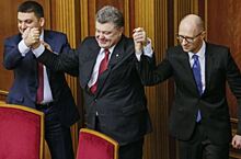 По уши в долгах: Украина отдаст кредиторам треть бюджета