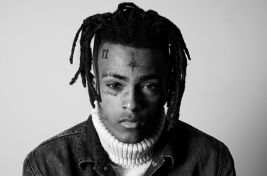 Мама XXXTentacion продолжает зарабатывать деньги на покойном сыне