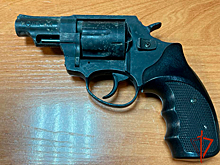 Женщина пришла в полицию с револьвером немецкого производства в Кузбассе