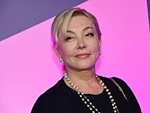 «Связь» с племянником Сталина, «роман» с Березовским и 4 брака. Такая знакомая и незнакомая Арина Шарапова