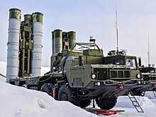 Машина из состава ЗРК С-300 съехала с дороги в Подмосковье и заблокировала трассу