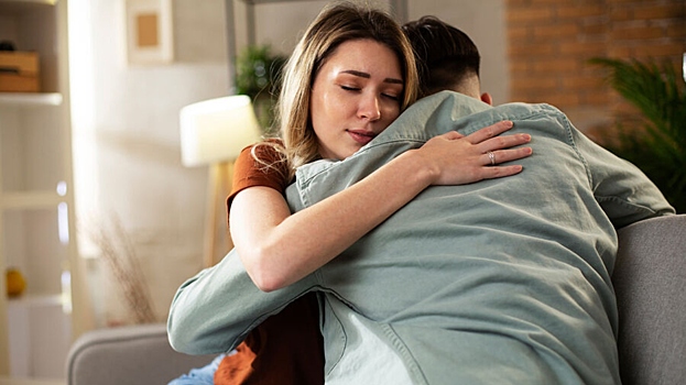 Как отличить эмоциональную близость от зависимости