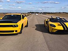 Dodge Demon сразился с Ford GT в эпической гонке на взлетно-посадочной полосе