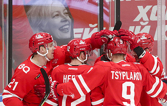 "Спартак" вышел на первое место в КХЛ