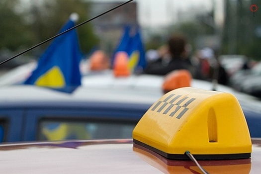 Калининградские таксисты объяснили, как берут заказы и почему считают поправки Минтранса бесполезными