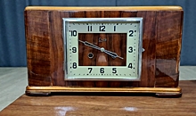 Время голосования волгоградцев отсчитывают старинные часы