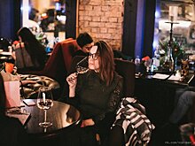 Из петербургских баров изъяли 100 литров алкоголя