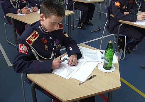 Воспитанники Ставропольского президентского кадетского училища в Ставрополе написали «Диктант Победы»