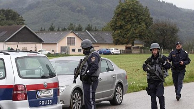 Полиция Австрии арестовала двух подозреваемых в связях с террористами