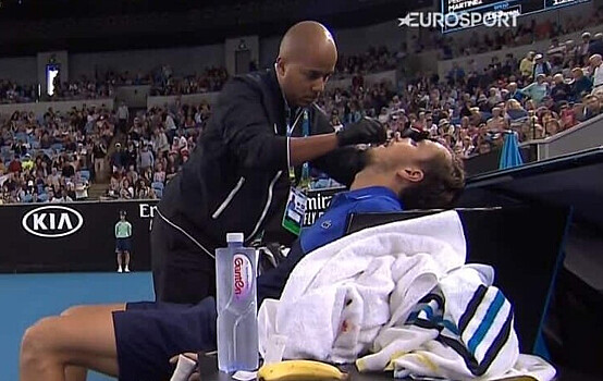 У Медведева пошла кровь из носа по ходу матча на Australian Open-2020
