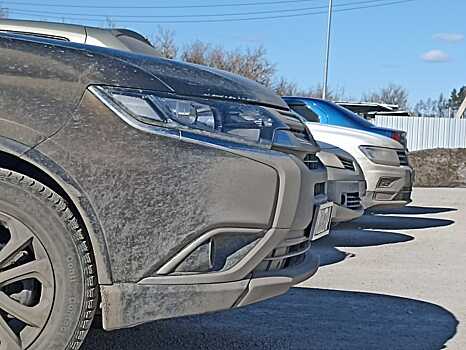 Власти Новосибирска решили уменьшить в два раза самую большую парковку в городе