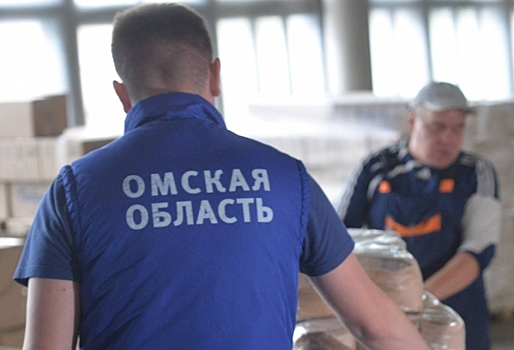 Представители «Единой России» привезли тонны макарон и сахара для жителей Донбасса