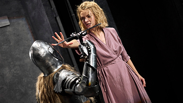 «Буря»: Театр Пушкина в своём новом спектакле объединил нейросети и пьесу Шекспира