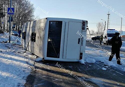 В Подмосковье маршрутка попала в ДТП. 13 пострадавших