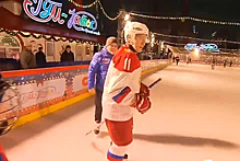 Путин сыграл в хоккей с мальчиком из Челябинска