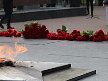 К Вечному огню возложили цветы в День оружейника в Ижевске