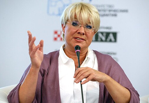 Телеведущая и певица Илона Броневицкая сегодня именинница!