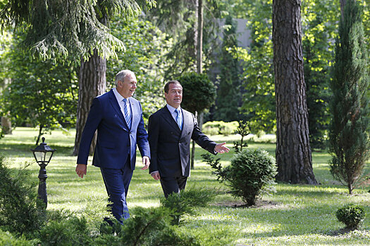Премьеры РФ и Беларуси дали месяц на подготовку программы интеграции
