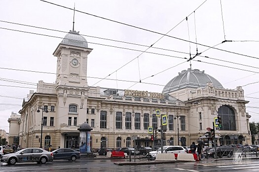 В Петербурге могут демонтировать новые провода над улицами