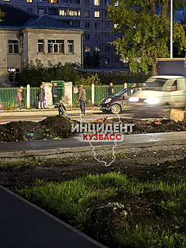 Женщина на зебре попала под колеса машины в Кемерове