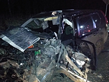 Возле деревни Ельцино два автомобиля столкнулись влобовую