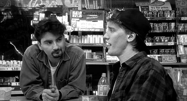 Как бывший продавец Кевин Смит снял фильм за копейки и стал звездой