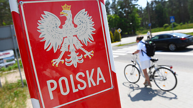 Польша вводит запрет на въезд легковых автомобилей с номерами РФ