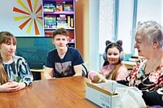 Воспитанники Семейного центра «Зеленоград» встретились с активистами Центров московского долголетия