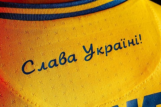 Футболиста раскритиковали из-за отсутствия на футболке нашивки "Слава Украине"