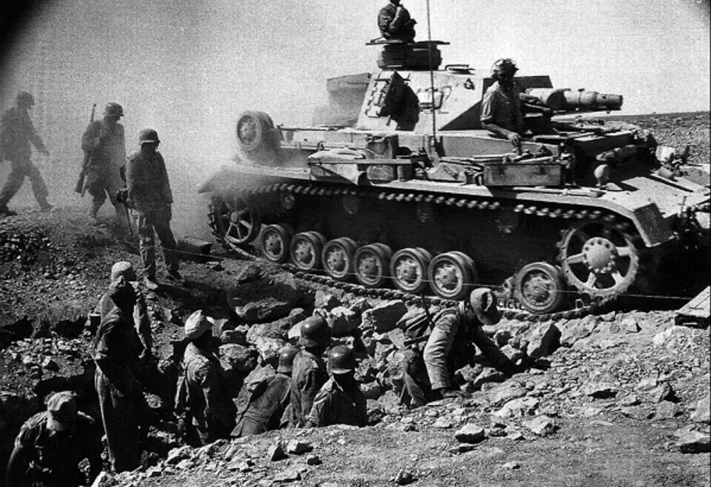 Поражение во второй мировой войне. Танки вермахта второй мировой войны 1941. Танки 15 танковой дивизии вермахта в Африке. Танк т 4 Германия ВОВ. 15 Танковая дивизия вермахта техника.