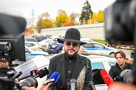 Филипп Киркоров в день похорон отца вспомнил о смерти матери