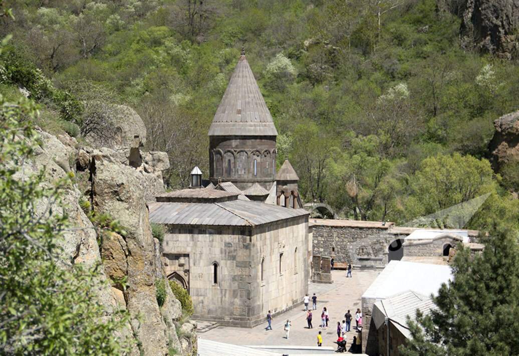 Ереван мал. Монастырь Гегард. Гегард Армения. Гата Гегард Армения. План монастыря Гегард.