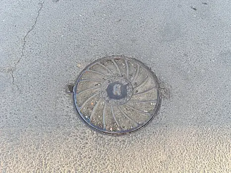 В Самаре будут эвакуировать оставленные на колодцах машины