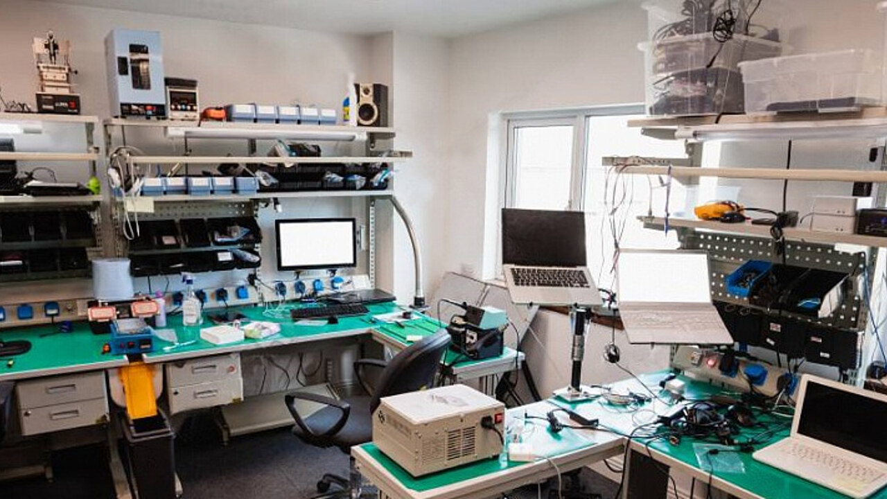 Лаборатория автомобильной электроники. Пр. Электроника ярославль. Автомобильная лаборатория эксперимент. Сервисный центр лаборатория.