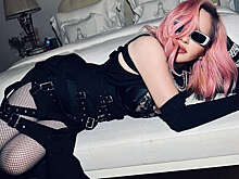 Мадонна надела футболку с нецензурным словом на русском языке