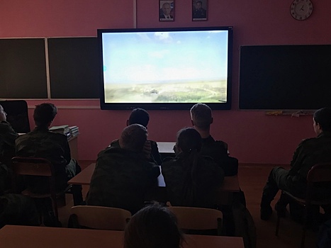 Патриотический кинолекторий для старшеклассников состоялся в Южнопортовом