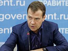 Зампред СБ России Медведев раскритиковал призыв экс-главы ЦРУ Панетты использовать все военные средства против России