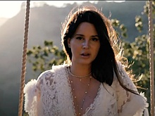 Лана Дель Рей выходит замуж за музыканта Эвана Виникера