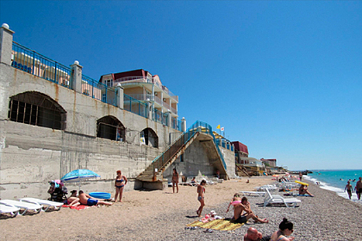 В Крыму оценили готовность пляжей, соседствующих с аварийными конструкциями